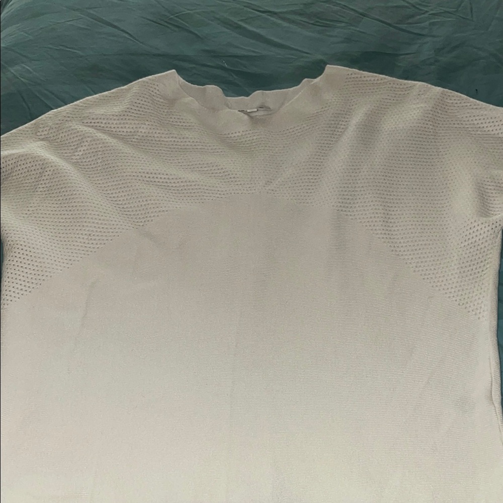 Ladies off white  Sweater shirt sleeve pullover sweater size large